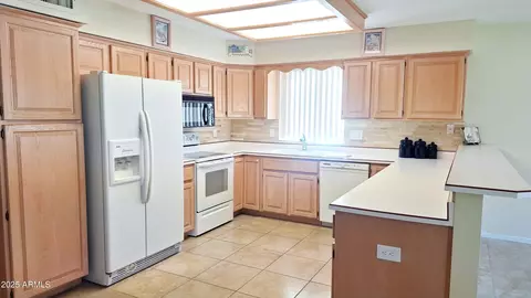 Kitchen - 8020 E Keats Ave #271, Mesa, AZ 85209 photo 2 of 4