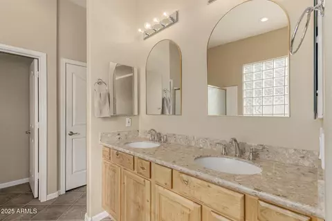 Bath - 4109 E Del Rio St, Gilbert, AZ 85295 photo 1 of 3
