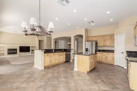 Kitchen - 4109 E Del Rio St, Gilbert, AZ 85295 photo 1 of 2