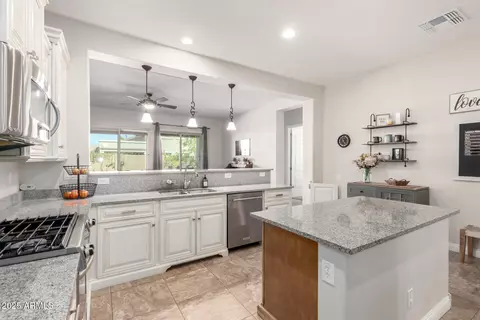 Kitchen - 3556 E Ivanhoe St, Gilbert, AZ 85295 photo 2 of 5