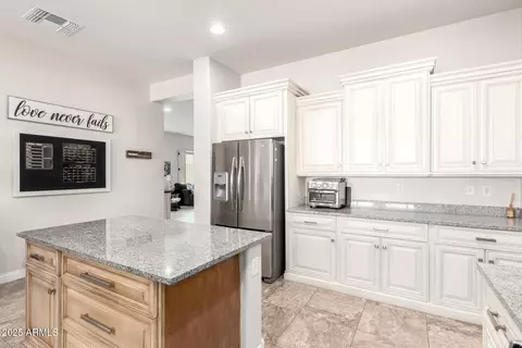 Kitchen - 3556 E Ivanhoe St, Gilbert, AZ 85295 photo 3 of 5