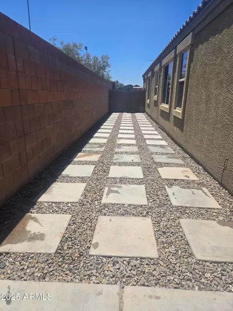 9302 W Georgia Ave, Glendale, AZ 85305 photo 2