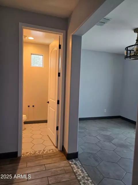 9302 W Georgia Ave, Glendale, AZ 85305 photo 10