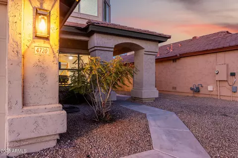 4720 E Adobe Dr, Phoenix, AZ 85050 photo 18