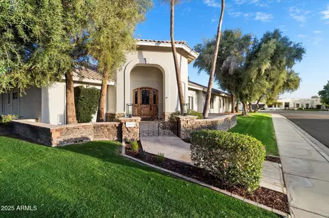 10055 E Charter Oak Rd, Scottsdale, AZ 85260