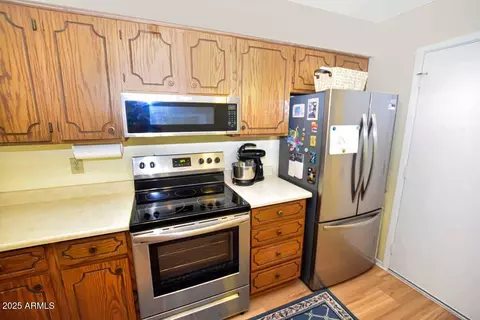 Kitchen - 4328 E Capri Ave #171, Mesa, AZ 85206 photo 3 of 4