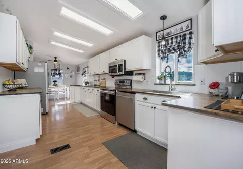 12320 E Jacobs Rd, Mayer, AZ 86333 photo 8