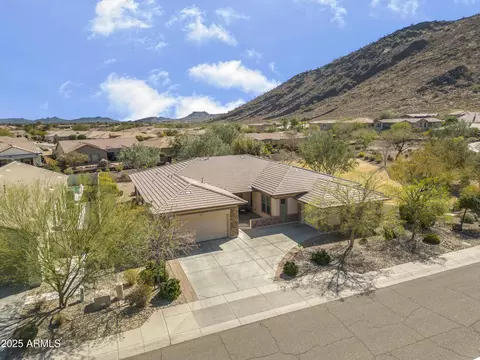 5721 W Molly Ln, Phoenix, AZ 85083