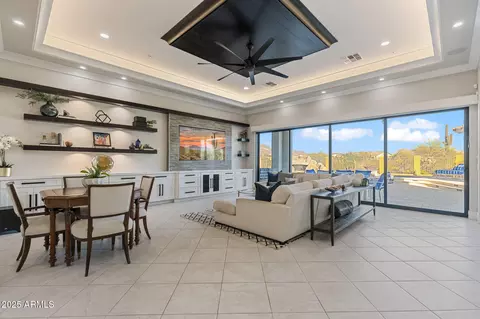 2317 N Steele Cir, Mesa, AZ 85207