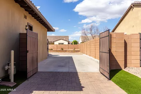 Exterior - 7630 E Knoll St, Mesa, AZ 85207 photo 11 of 12