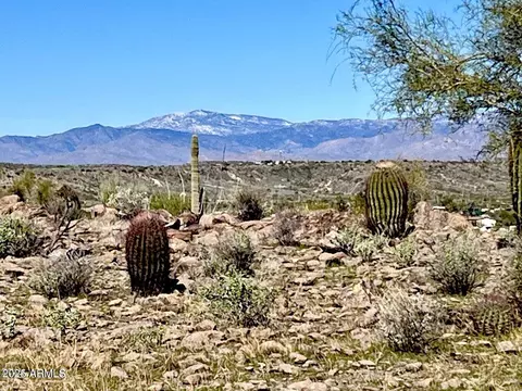 2400 W Wolftrap Rd #-, New River, AZ 85087