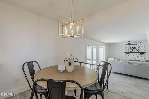 Dining - 3369 W Sandra Ter, Phoenix, AZ 85053 photo 7 of 7