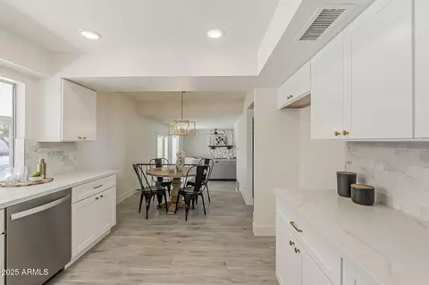 Kitchen - 3369 W Sandra Ter, Phoenix, AZ 85053 photo 1 of 6
