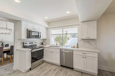 Kitchen - 3369 W Sandra Ter, Phoenix, AZ 85053 photo 6 of 6