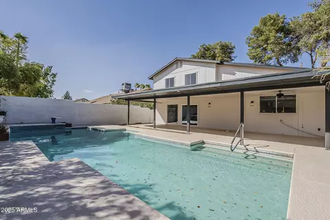 Exterior - 3369 W Sandra Ter, Phoenix, AZ 85053 photo 6 of 9