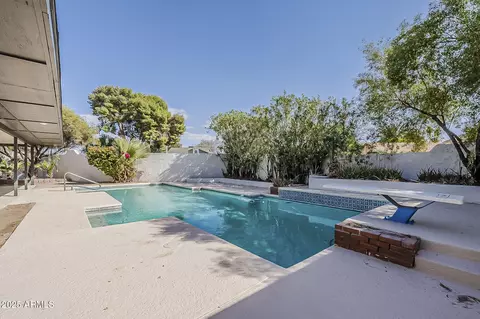 Exterior - 3369 W Sandra Ter, Phoenix, AZ 85053 photo 4 of 9