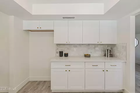 Kitchen - 3369 W Sandra Ter, Phoenix, AZ 85053 photo 4 of 6