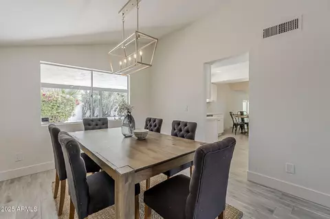 Dining - 3369 W Sandra Ter, Phoenix, AZ 85053 photo 1 of 7
