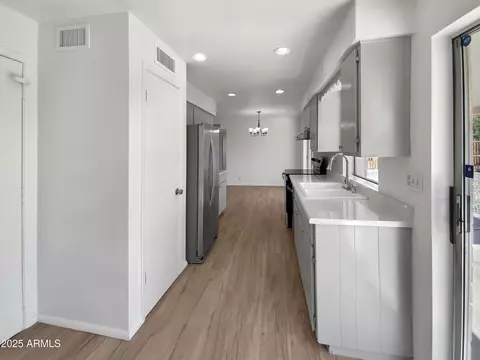 Entry Way - 4237 E Clovis Ave, Mesa, AZ 85206 photo 1 of 1