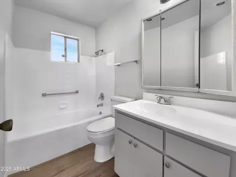 Bath - 4237 E Clovis Ave, Mesa, AZ 85206 photo 1 of 2