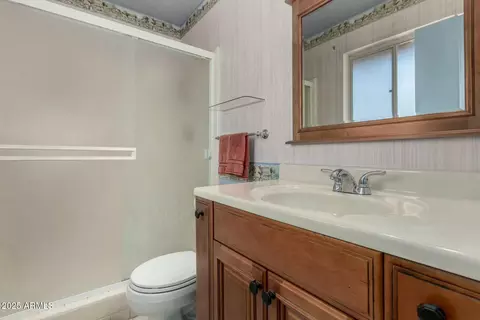 Bath - 3324 W Pershing Ave, Phoenix, AZ 85029 photo 1 of 2