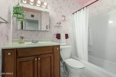 Bath - 3324 W Pershing Ave, Phoenix, AZ 85029 photo 2 of 2