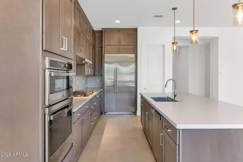 Entry Way - 6735 N 9th Dr, Phoenix, AZ 85013 photo 2 of 2