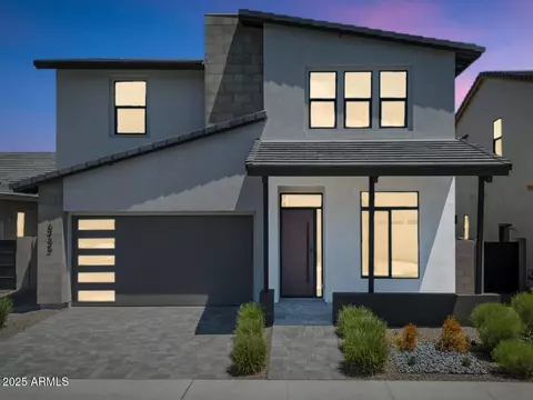 Exterior - 6735 N 9th Dr, Phoenix, AZ 85013 photo 2 of 4