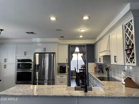 2542 S Rowen St, Mesa, AZ 85209 photo 6