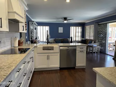 2542 S Rowen St, Mesa, AZ 85209 photo 7