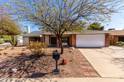 Exterior - 11451 S Half Moon Dr, Phoenix, AZ 85044 photo 2 of 12
