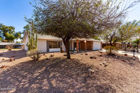 Exterior - 11451 S Half Moon Dr, Phoenix, AZ 85044 photo 4 of 12