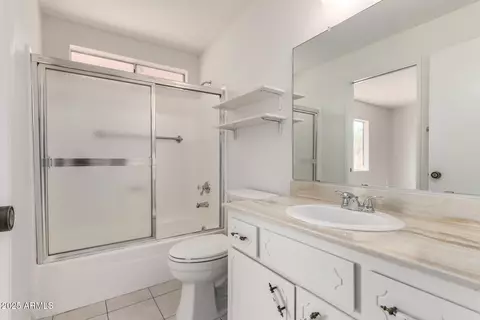 Bath - 11451 S Half Moon Dr, Phoenix, AZ 85044 photo 3 of 4