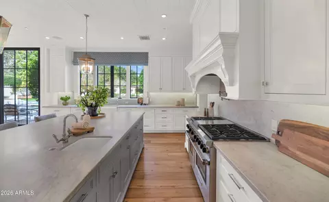 Kitchen - 5446 Exeter Blvd, Phoenix, AZ 85018 photo 4 of 5