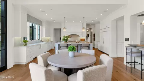 Dining - 5446 Exeter Blvd, Phoenix, AZ 85018 photo 2 of 3