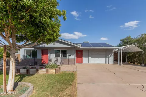 3027 S Clementine Dr, Tempe, AZ 85282