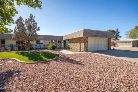 9813 W Sandstone Dr, Sun City, AZ 85351