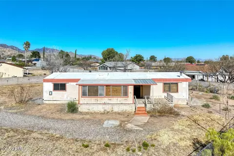 5567 E Rogers Dr, Hereford, AZ 85615