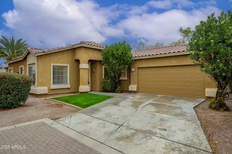 2560 E Indian Wells Pl, Chandler, AZ 85249