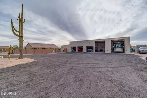 156 E Frontier St, Apache Junction, AZ 85119 photo 2