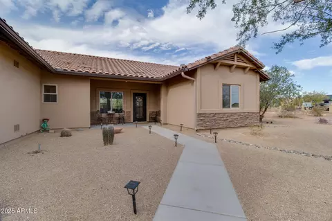 156 E Frontier St, Apache Junction, AZ 85119 photo 5