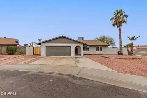 5561 W Greenbriar Dr, Glendale, AZ 85308