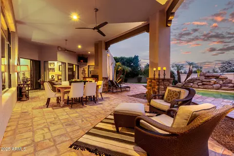 Exterior - 4438 E Millbrae Ln, Gilbert, AZ 85234 photo 3 of 15