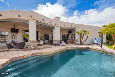 Exterior - 4438 E Millbrae Ln, Gilbert, AZ 85234 photo 7 of 15