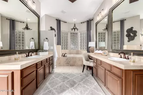 Bath - 4438 E Millbrae Ln, Gilbert, AZ 85234 photo 1 of 9