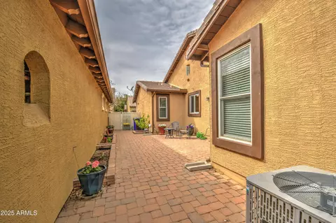 1155 S Annie Ln, Gilbert, AZ 85296