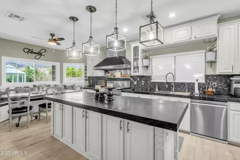 1333 E Pedro Rd, Phoenix, AZ 85042 photo 14