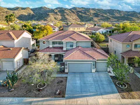 1333 E Pedro Rd, Phoenix, AZ 85042