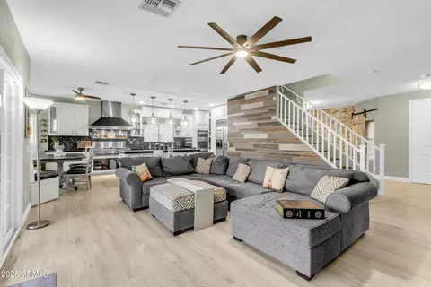 1333 E Pedro Rd, Phoenix, AZ 85042 photo 13