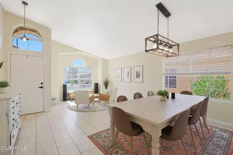 124 W Jasper Dr, Gilbert, AZ 85233 photo 4